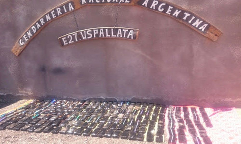 Impresionante secuestro de drogas en Uspallata: intentaban cruzar más de 200 kilos de cocaína
