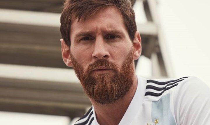 Lionel Messi presentó la camiseta que Argentina usará en Rusia 2018