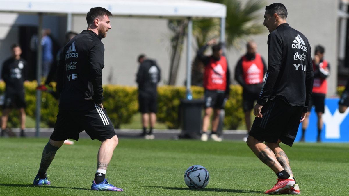 Messi lidera una nueva práctica de la Selección argentina