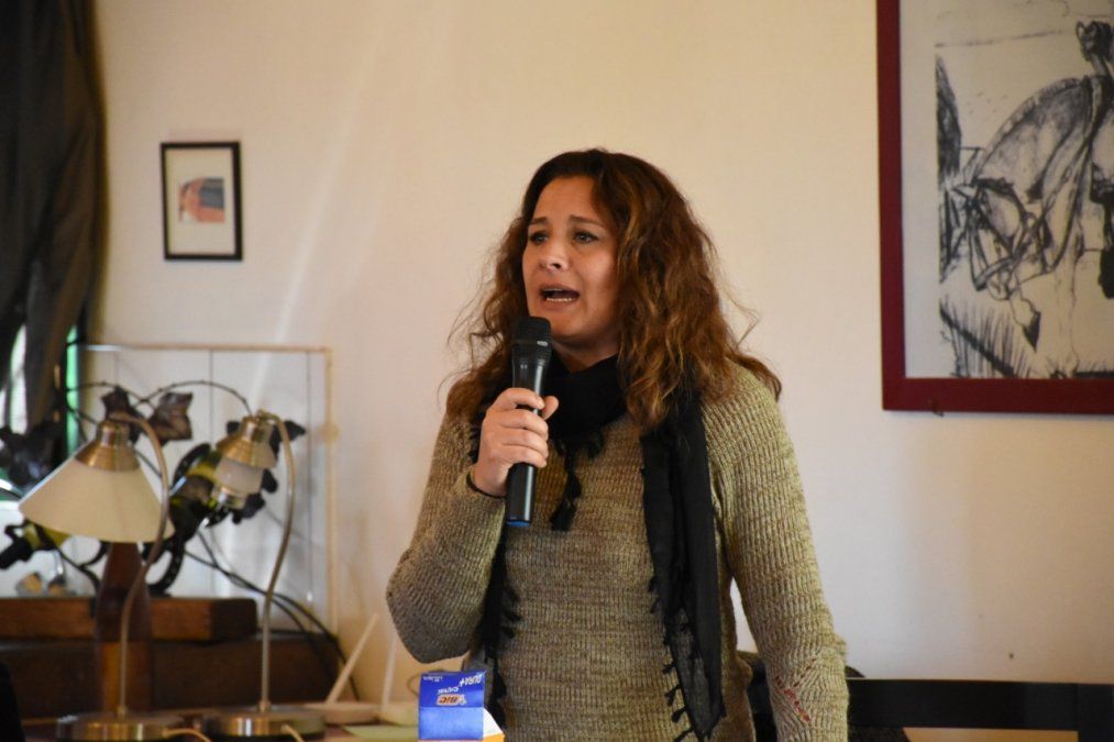 Adriana Domínguez, la primera mujer en conducir el gremio de los empleados y funcionarios judiciales de Mendoza tras el fallo de la Justicia.