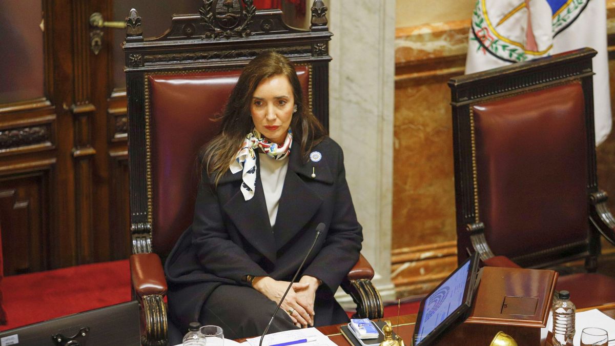 La vicepresidenta Victoria Villarruel fue tildada de traidora por el presidente Javier Milei. La vicepresidenta Victoria Villarruel fue tildada de traidora por el presidente Javier Milei.
