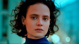Jana McKinnon es la protagonista de Silver y el libro de los sueños, la nueva película de Amazon Prime Video.