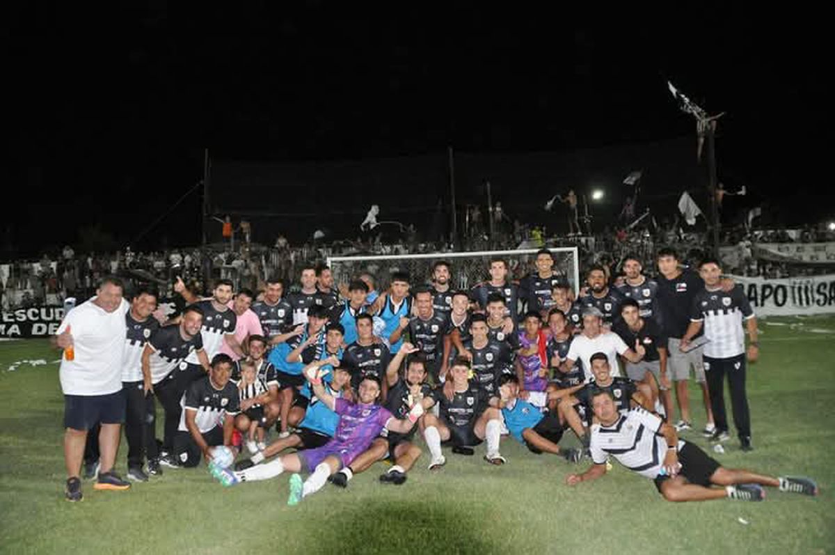 Pacífico viene de dejar en el camino a Huracán de San Rafael. Pacífico viene de dejar en el camino a Huracán de San Rafael.