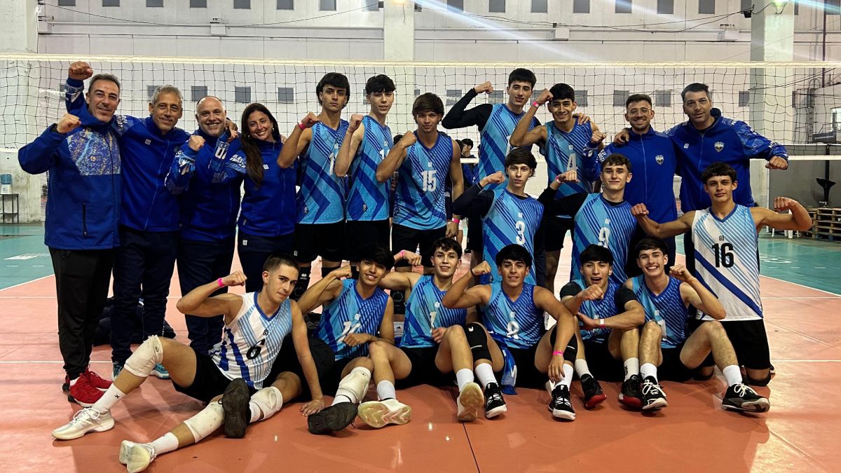 Plantel masculino de Mendoza en el Campeonato Argentino M18. Plantel masculino de Mendoza en el Campeonato Argentino M18.