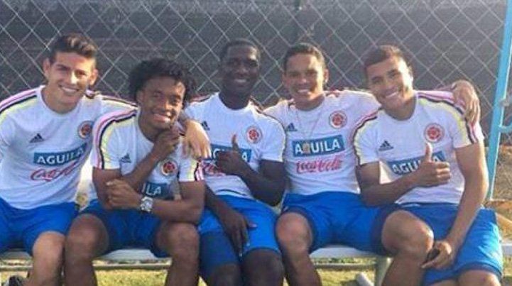 ¡Siga el baile, siga el baile! James, medio pata dura