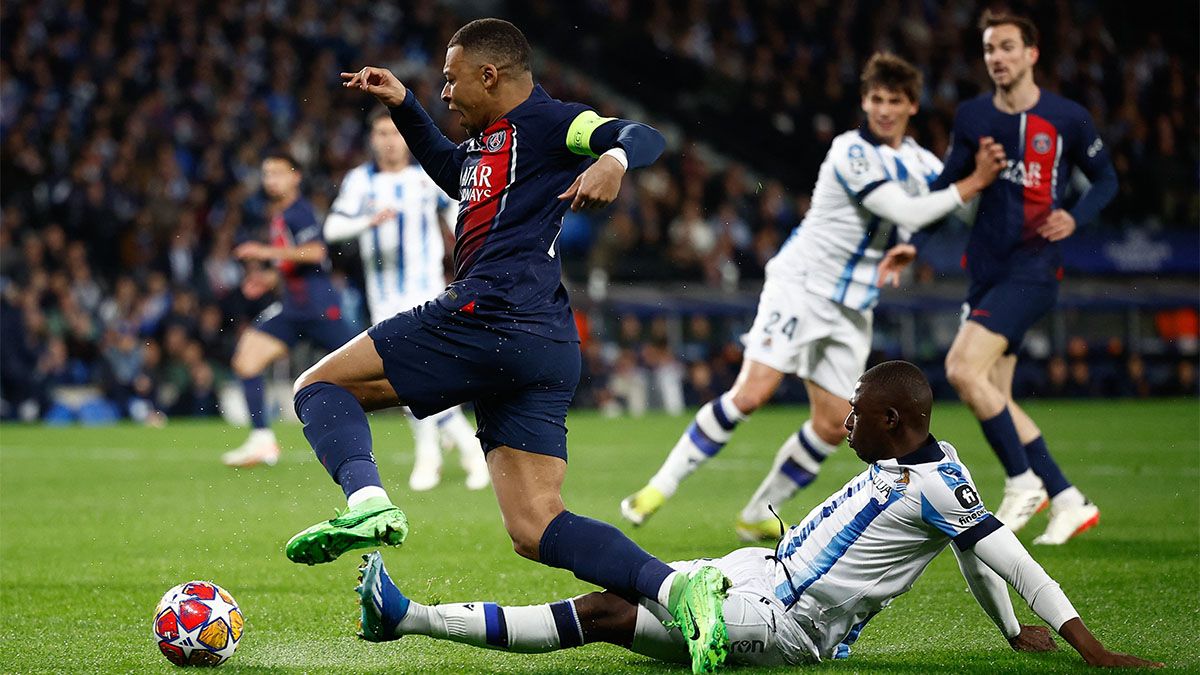 Kylian Mbappé, marcó la friolera de 27 tantos en la Ligue 1 de Francia con el Paris Saint Germain. Kylian Mbappé, marcó la friolera de 27 tantos en la Ligue 1 de Francia con el Paris Saint Germain.