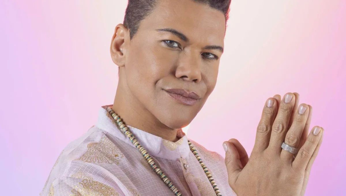 Víctor Florencio, más conocido como "El Niño Prodigio", es un astrólogo y vidente originario de la República Dominicana. A los siete años comenzó a tener sus primeras visiones dando origen a sus famosas predicciones Víctor Florencio, más conocido como "El Niño Prodigio", es un astrólogo y vidente originario de la República Dominicana. A los siete años comenzó a tener sus primeras visiones dando origen a sus famosas predicciones