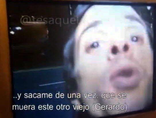 Le dio un bastonazo
