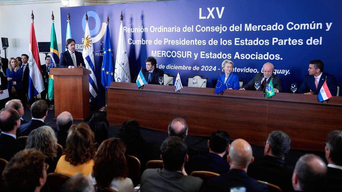 Este viernes se conoció el cierre de la negociación del acuerdo comercial en el marco de la 65ª Cumbre del Mercado Común del Sur (Mercosur). Este viernes se conoció el cierre de la negociación del acuerdo comercial en el marco de la 65ª Cumbre del Mercado Común del Sur (Mercosur).