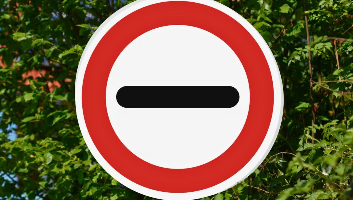 Señal de tránsito R25. Señal de tránsito R25.