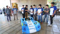 Los estudiantes de la EET N° 1 competirán este fin de semana con su auto ecológico