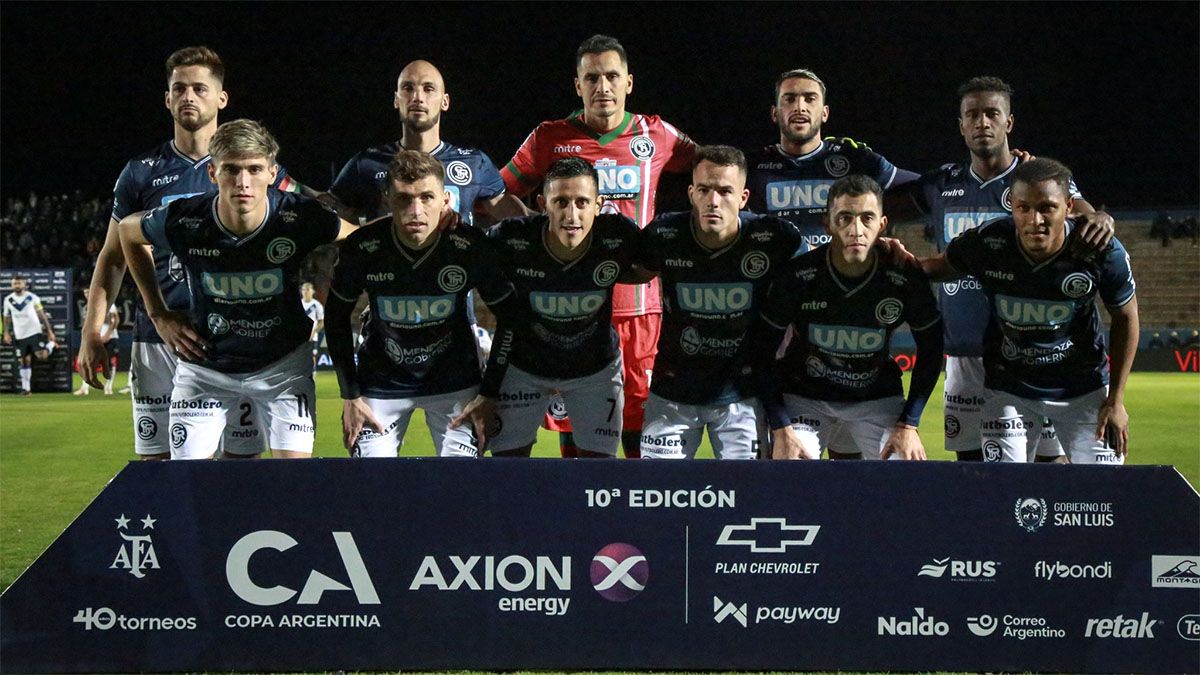 Independiente Rivadavia cayó ante Vélez.