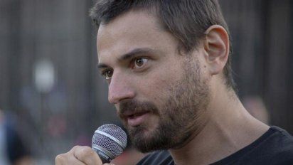 Grabois convocó una marcha en medio de la masiva protesta policial.