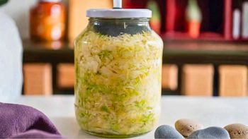 Cómo preparar Chucrut: la receta ancestral de la conserva sabrosa con 2 ingredientes Cómo preparar Chucrut: la receta ancestral de la conserva sabrosa con 2 ingredientes