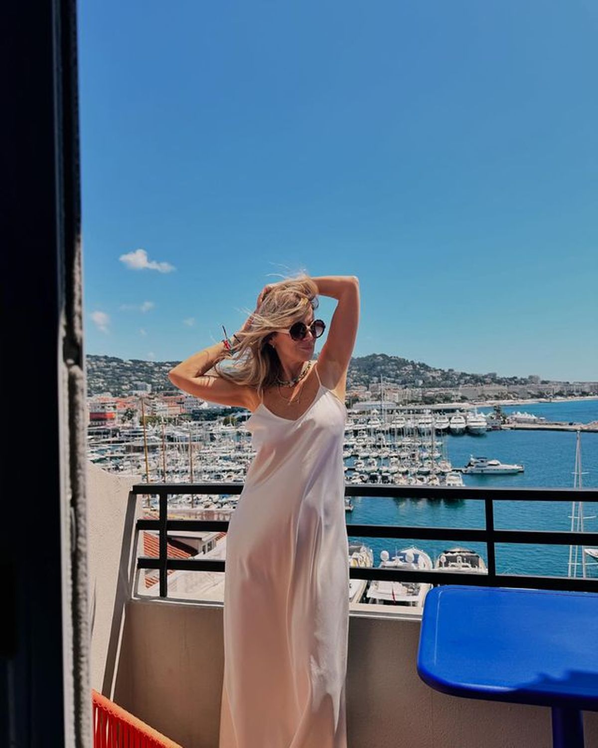 Desde las playas de Cannes, Flavia Palmiero es la reina del estilo lencero y lo lleva ultra chic. Desde las playas de Cannes, Flavia Palmiero es la reina del estilo lencero y lo lleva ultra chic.