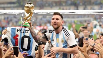 Messi vuelve a hacer historia con un galardón reservado para leyendas: Cristiano Ronaldo no lo recibió Messi vuelve a hacer historia con un galardón reservado para leyendas: Cristiano Ronaldo no lo recibió