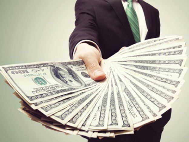El dólar blue recuperó terreno y avanzó hasta los 10,40 pesos