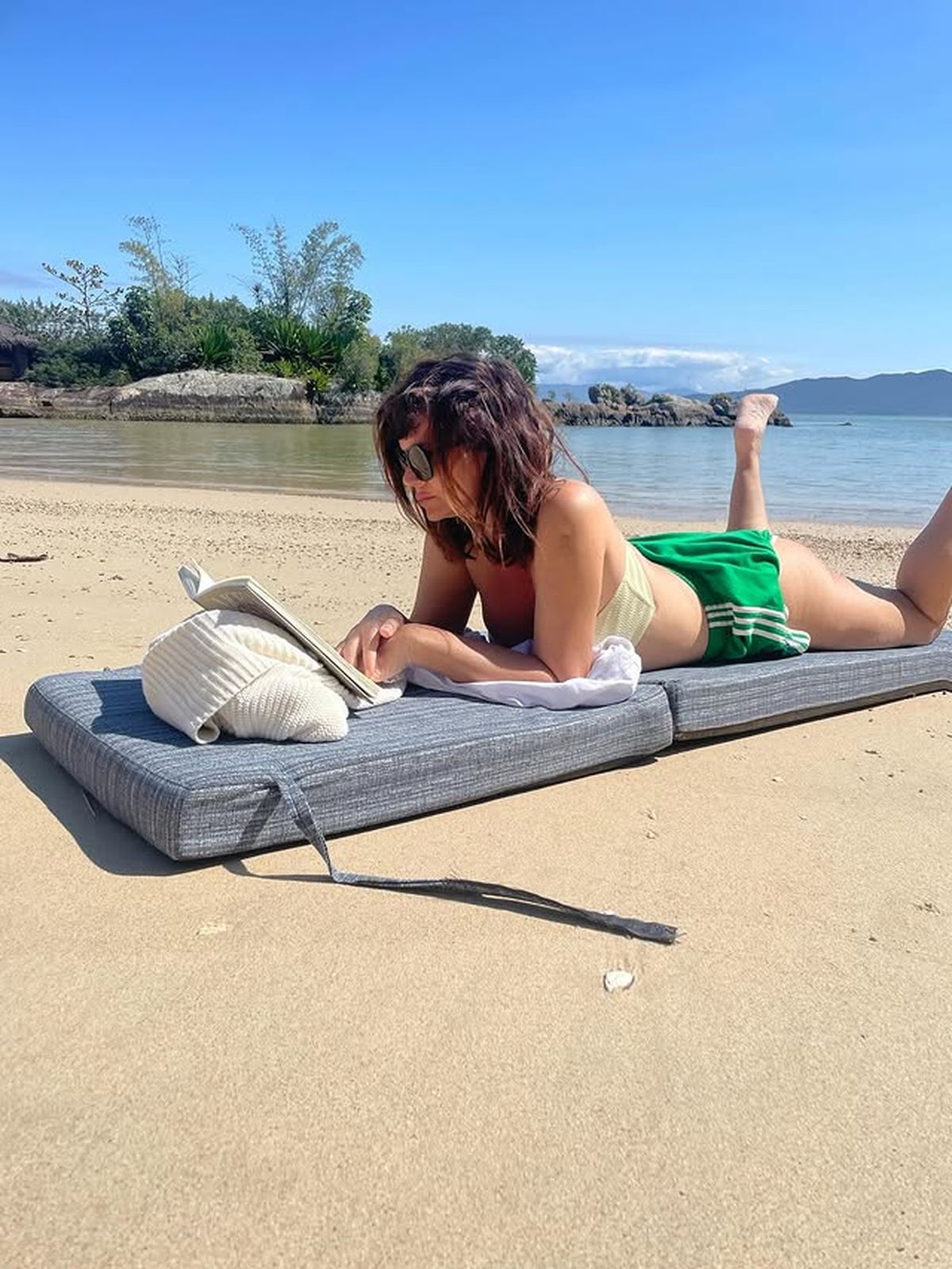 Las fotos de Griselda Siciliani en las playas de Brasil. Las fotos de Griselda Siciliani en las playas de Brasil.