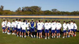Russo probó con suplentes en Boca y Andrada volvería al arco