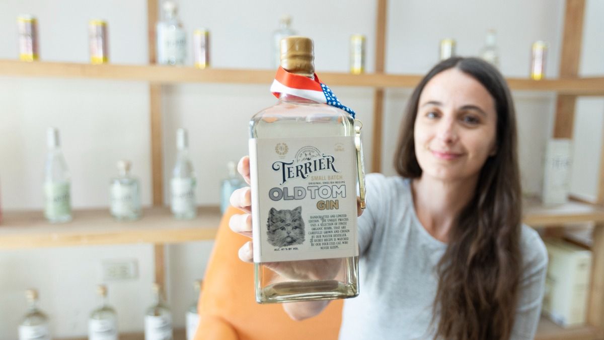 Rodríguez es la creadora del Gin Terrier Old Tom Wild que el año pasado fue catalogado como el mejor del mundo y sigue recibiendo premios. Rodríguez es la creadora del Gin Terrier Old Tom Wild que el año pasado fue catalogado como el mejor del mundo y sigue recibiendo premios.