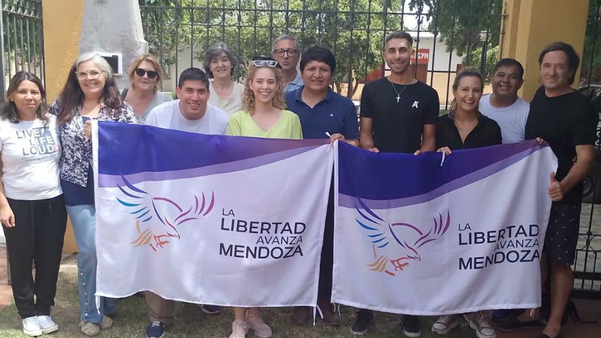 Lourdes Arrieta en una actividad de afiliación partidaria en el Valle de Uco. Lourdes Arrieta en una actividad de afiliación partidaria en el Valle de Uco.