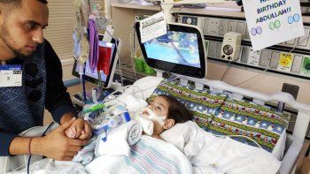 Una mamá yemení venció a Trump y podrá viajar para ver a su hijo moribundo