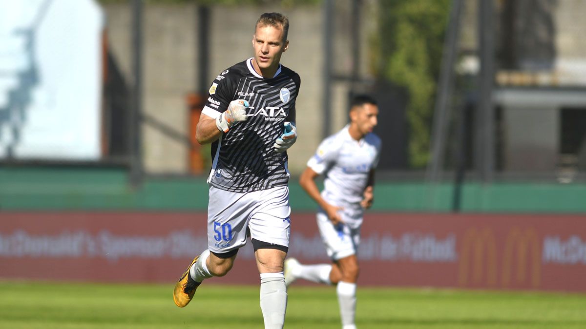 Diego Ruso Rodríguez marcó uno de los goles de Godoy Cruz, que le ganó a Arsenal.