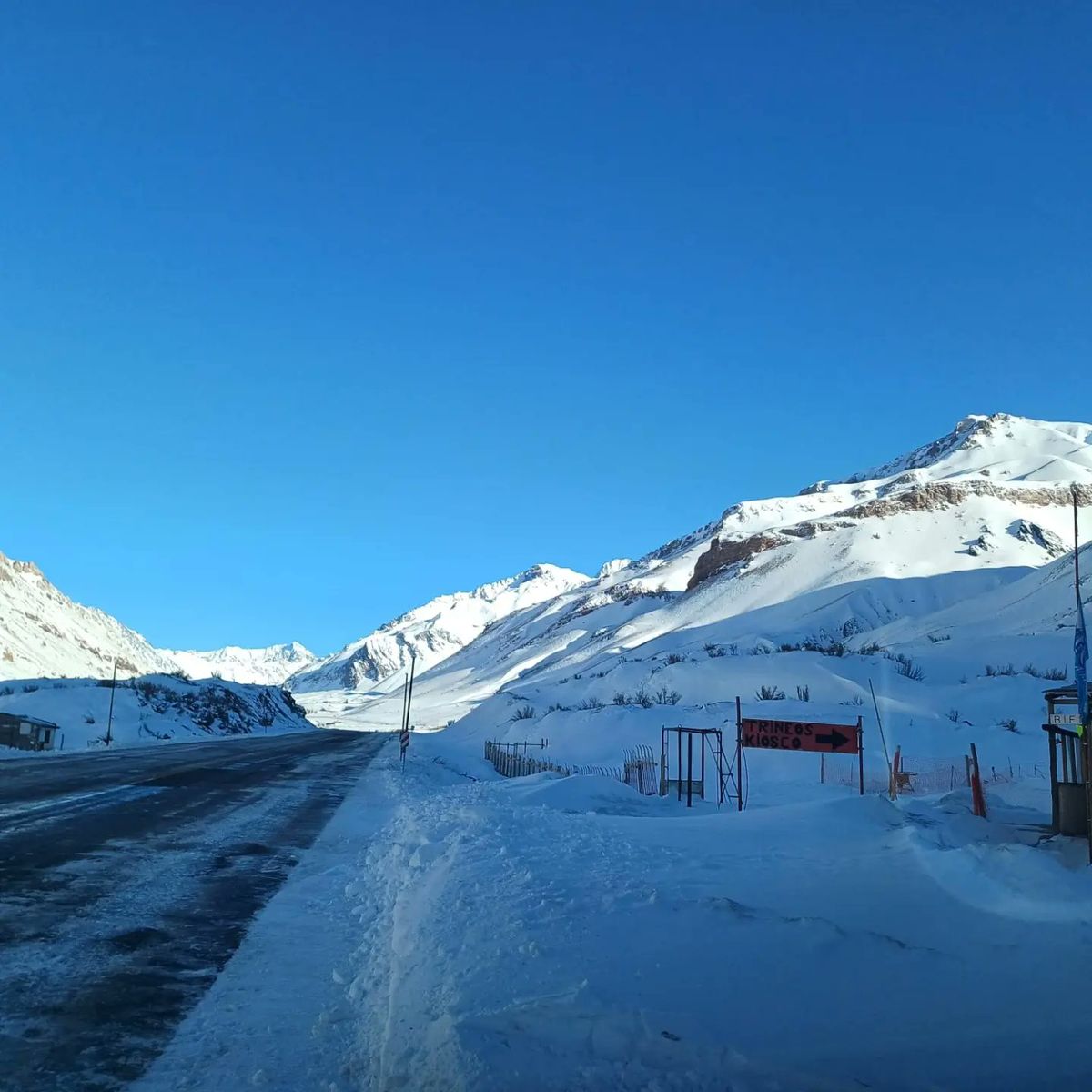 Postal del sábado en alta montaña. Postal del sábado en alta montaña.