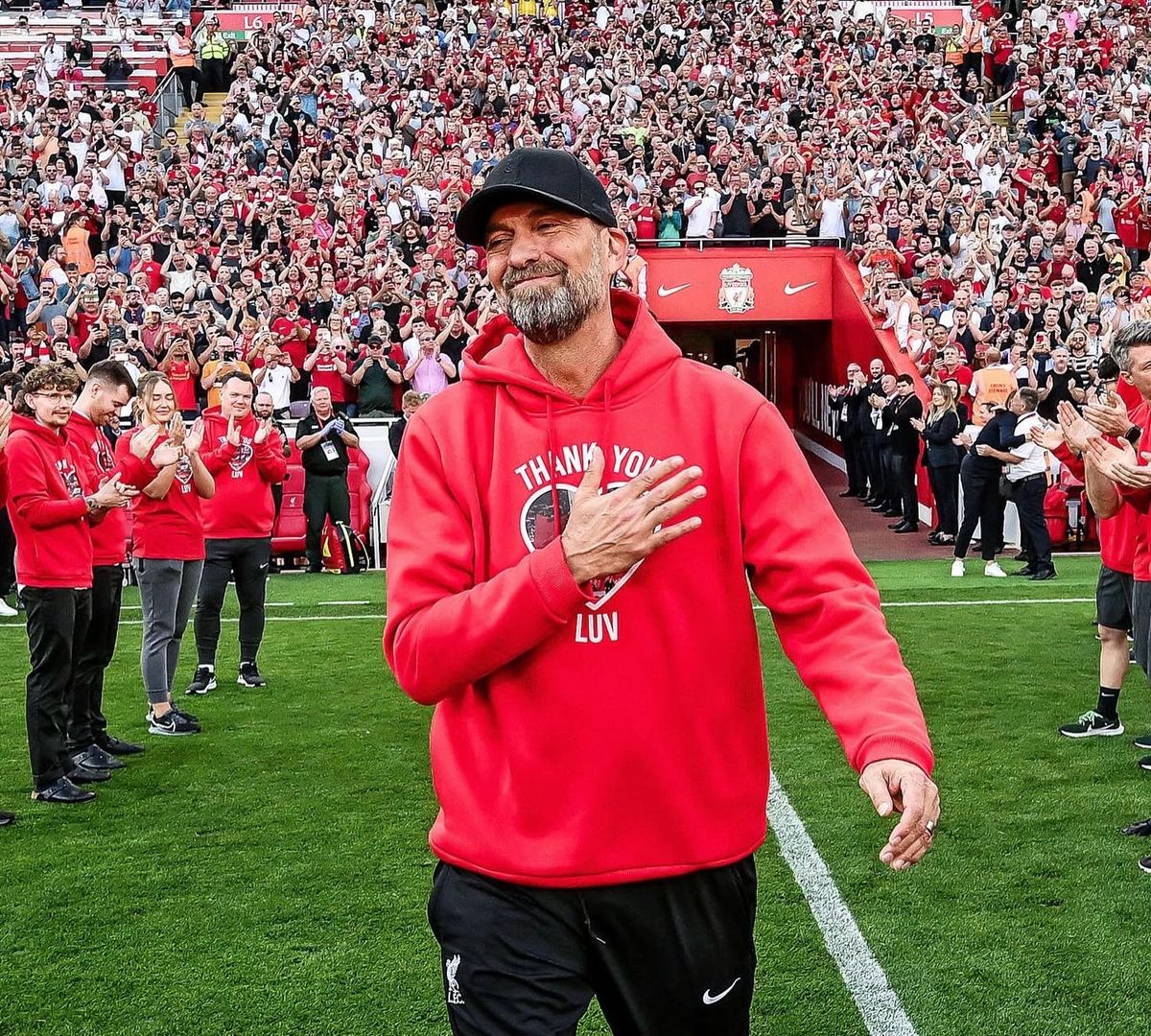 La emoción de Klopp al despedirse de los fanáticos del Liverpool. La emoción de Klopp al despedirse de los fanáticos del Liverpool. 