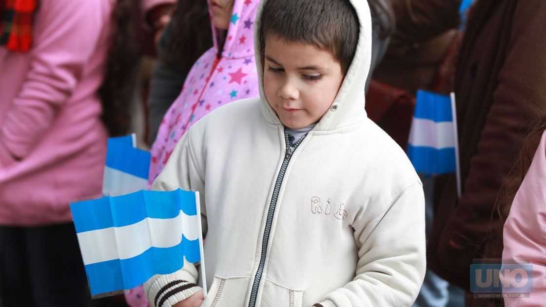 Homenajeando a la bandera