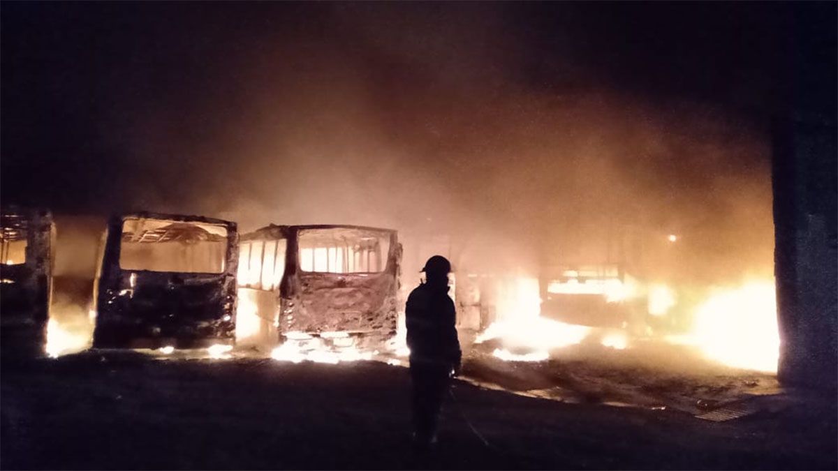Tremendo incendio en el Grupo 5, de Guaymallén