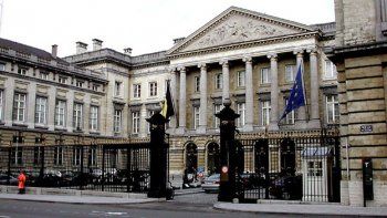 Un aviso de bomba obliga a evacuar el parlamento de Bélgica