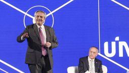 Alberto Fernández felicitó a Lacalle Pou por el triunfo en Uruguay