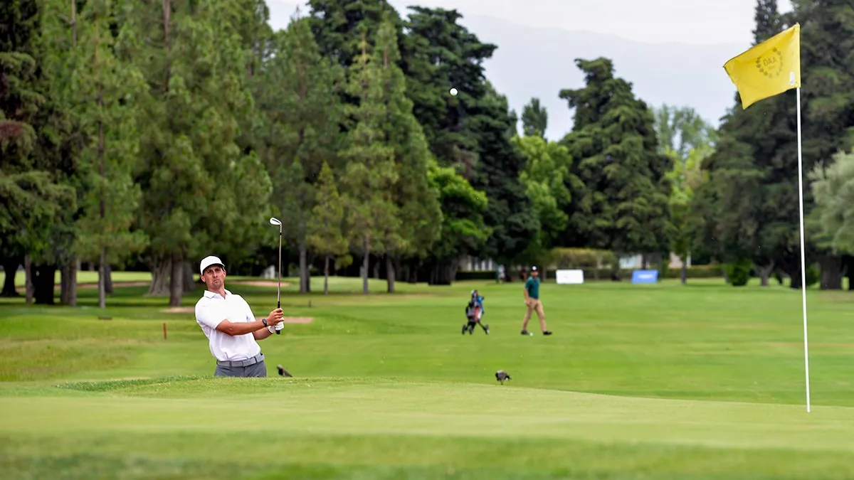 El Abierto del Oeste de golf entra en su etapa de definiciones en el Club de Campo Mendoza.