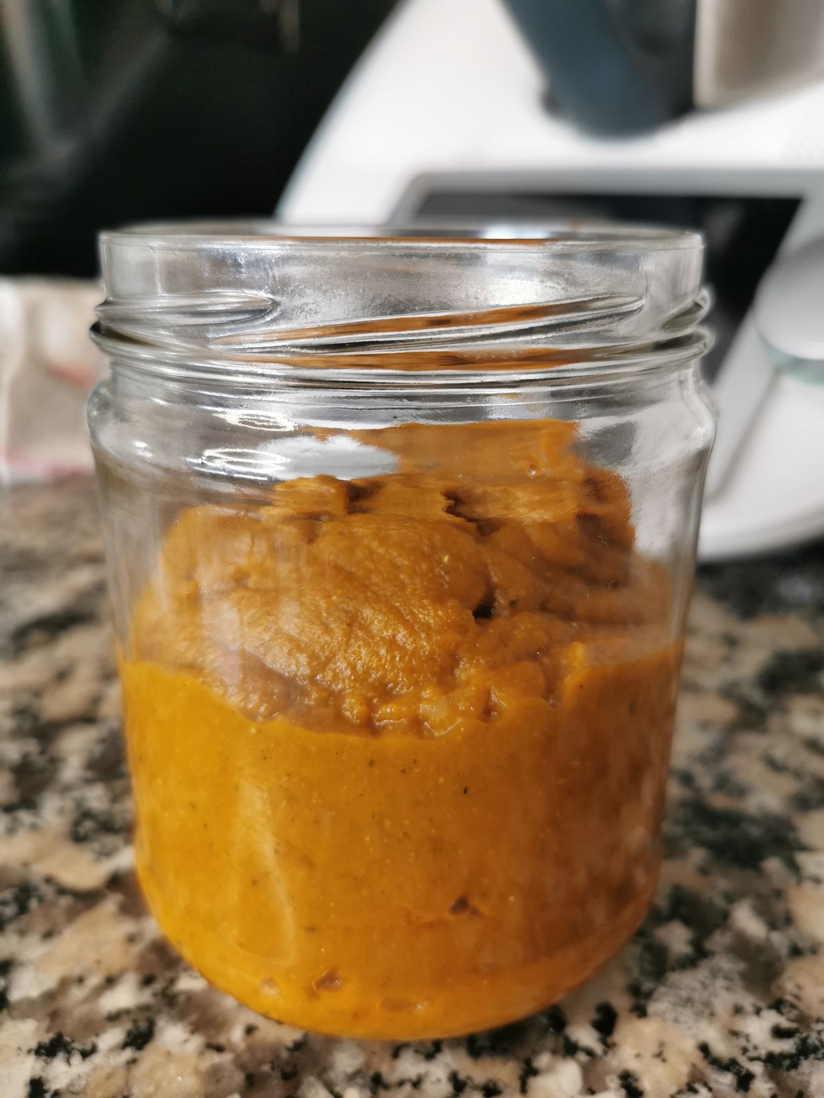 El caldo concentrado de verduras lleva mucha sal, lo que permite que tenga una conserva más prolongada. Foto: gentileza thermomix. El caldo concentrado de verduras lleva mucha sal, lo que permite que tenga una conserva más prolongada. Foto: gentileza thermomix.