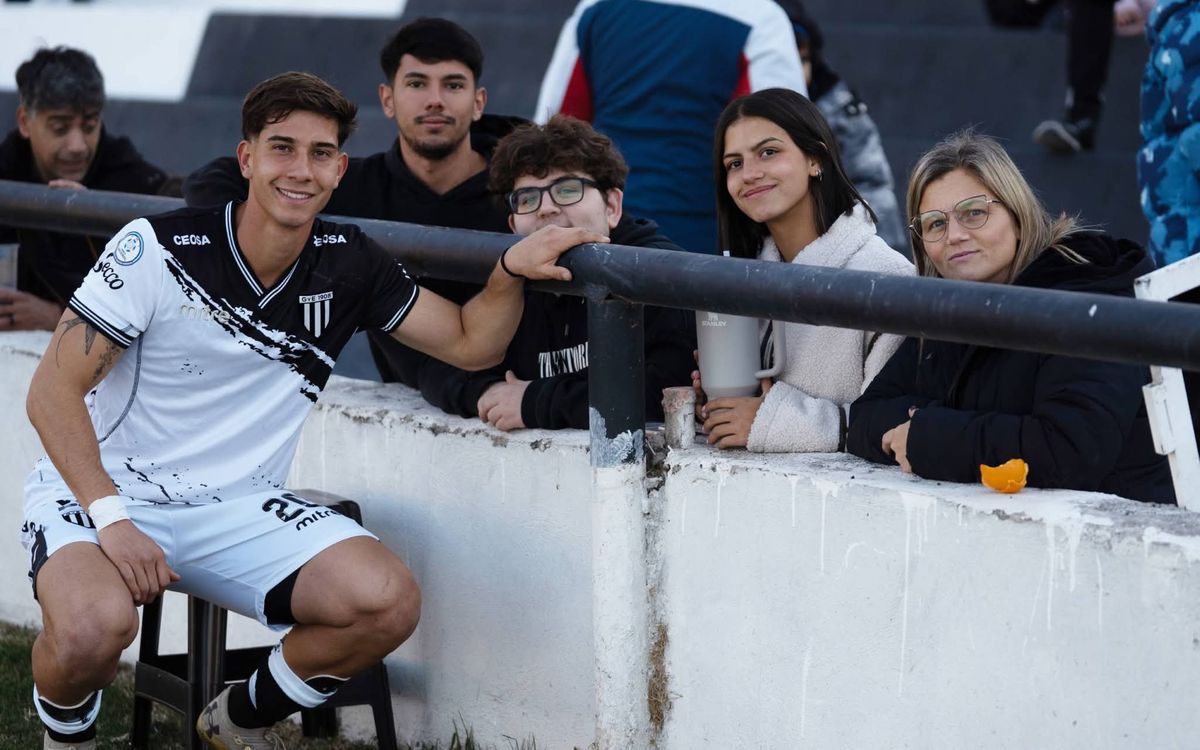 Julián Moya y su felicidad tras su debut en Gimnasia y Esgrima de Mendoza.