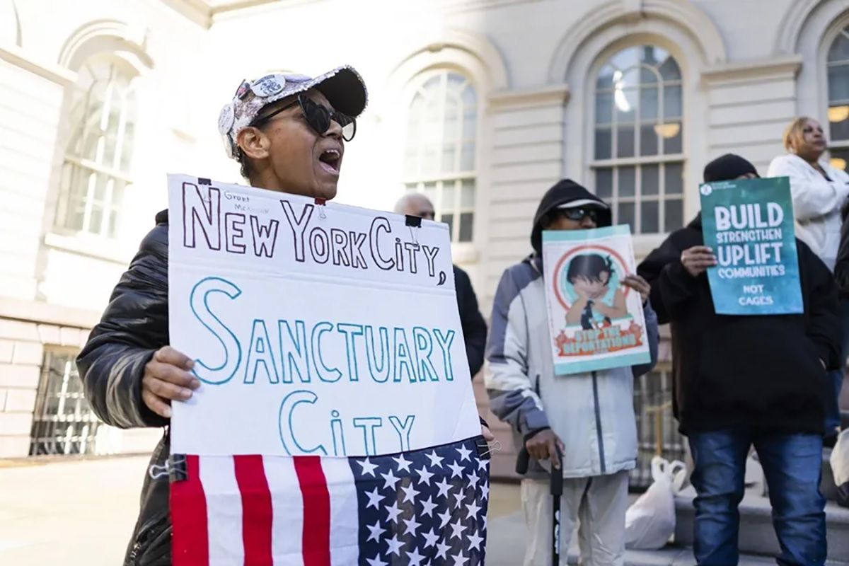 Una protesta a favor de las ciudades santuario y en contra de las políticas migratorias de Donald Trump, en Nueva York, Estados Unidos (Archivo). Crédito: EFE/EPA/ Justin Lane.