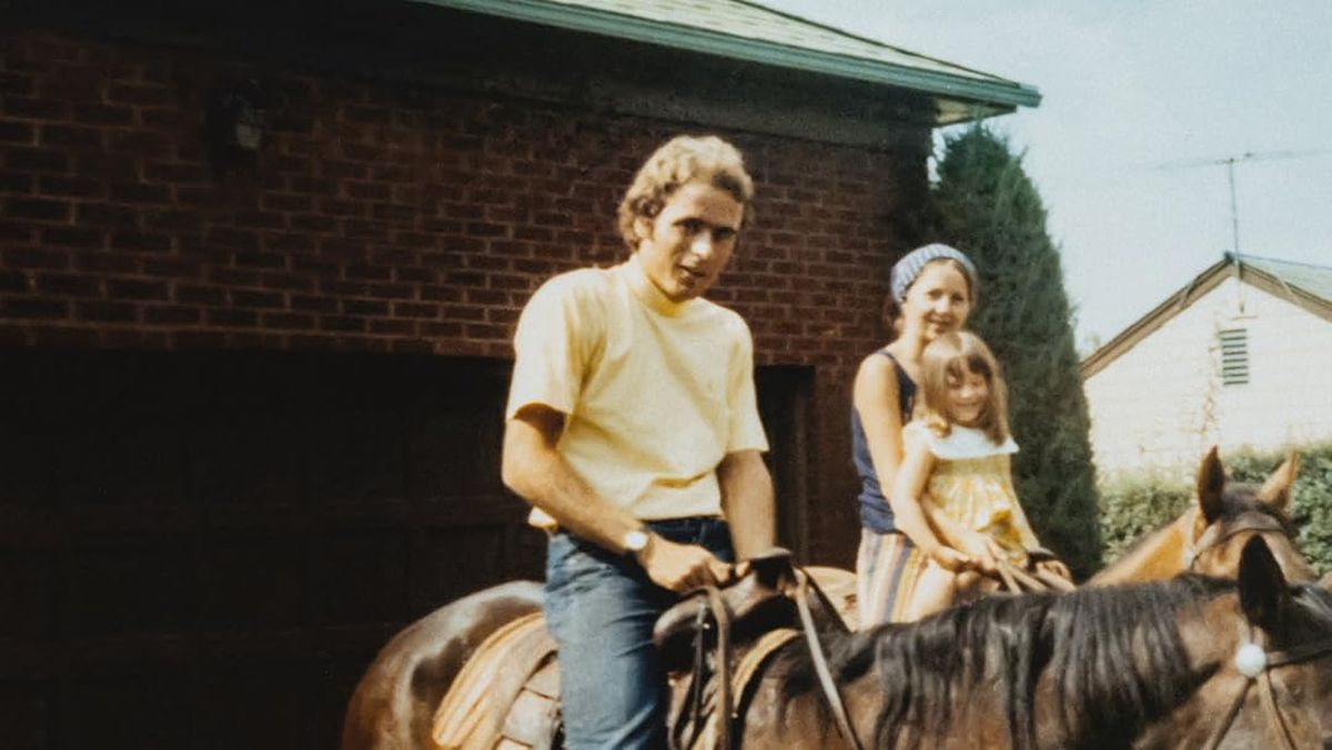 Documental sobre el infame asesino en serie Ted Bundy desde una perspectiva femenina. Imagen: Prime Video. Documental sobre el infame asesino en serie Ted Bundy desde una perspectiva femenina. Imagen: Prime Video. 