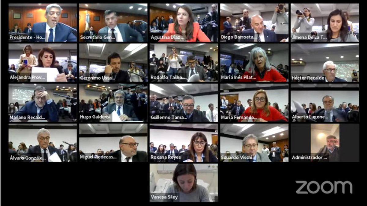 Un momento del plenario que trató el caso de Walter Bento. Un momento del plenario que trató el caso de Walter Bento.