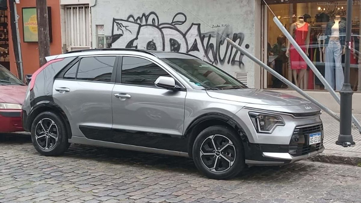 Kia Niro Hybrid. Kia Niro Hybrid.