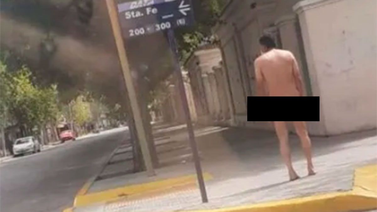 San Juan: detuvieron a un hombre totalmente desnudo en la calle