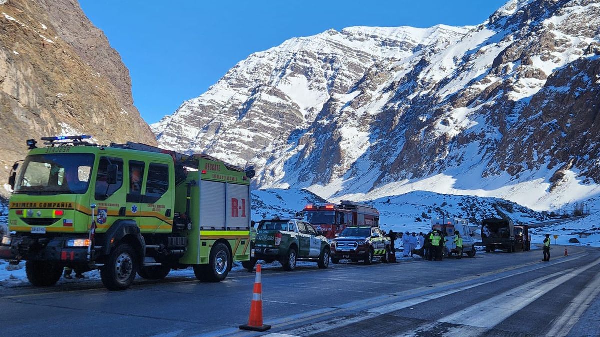 Dos argentinos se accidentaron y desbarrancaron en la zona de los caracoles cuando viajaban a Chile