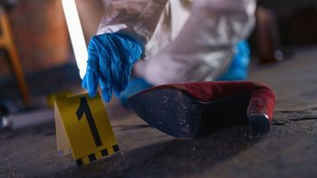 Soñó que otro hombre tocaba a su esposa, peleó contra él, pero había estrangulado a su mujer: fue absuelto Soñó que otro hombre tocaba a su esposa, peleó contra él, pero había estrangulado a su mujer: fue absuelto