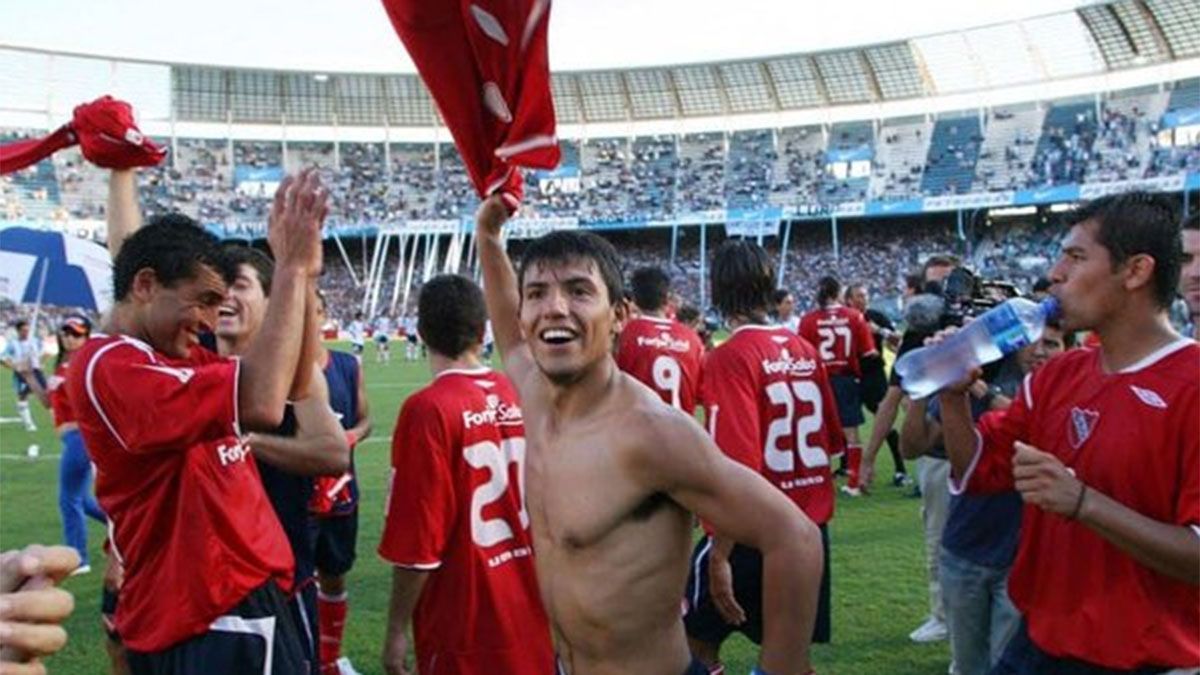 Independiente irá por el regreso del Kun Agüero