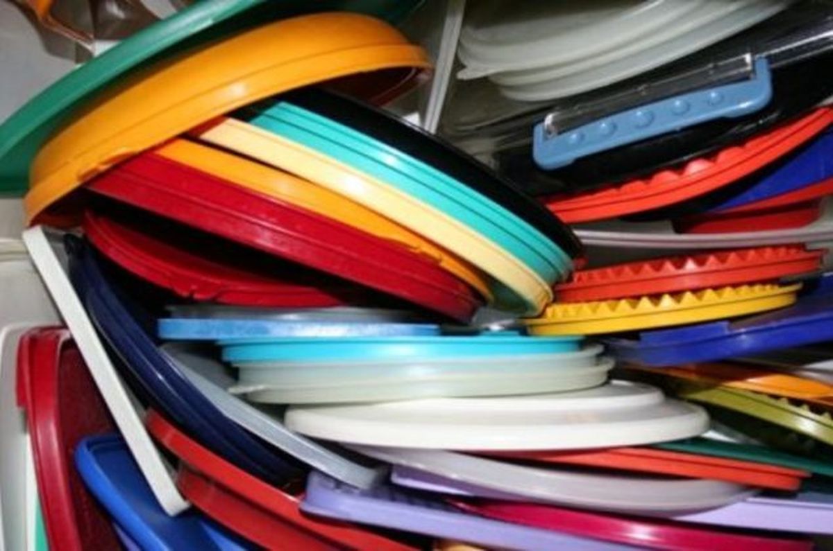 Tapas de envases plásticos. Tapas de envases plásticos.