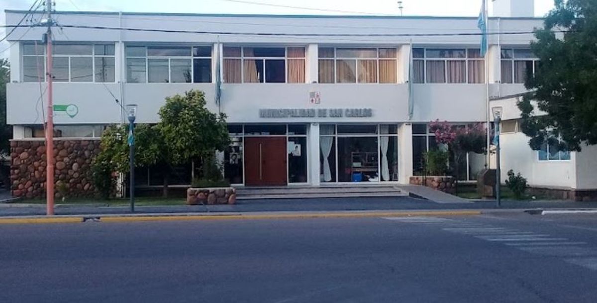La Municipalidad de San Carlos. La Municipalidad de San Carlos.