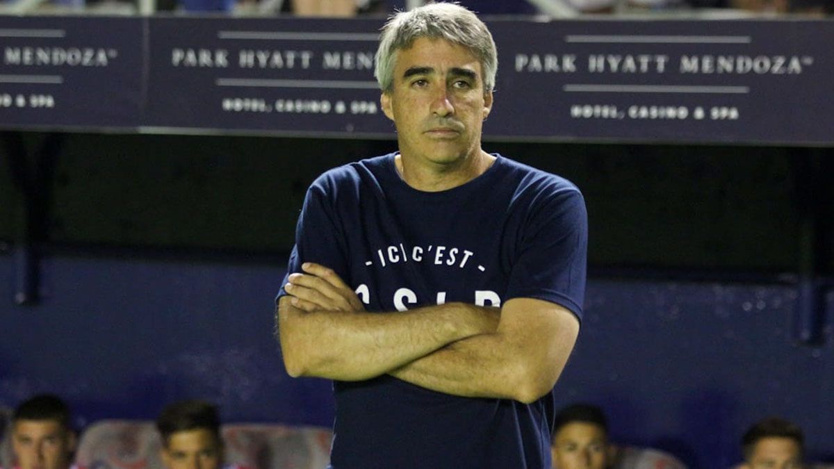 Gabriel Gòmez el DT de la Lepra que se asegurò  jugar el Reducido y podrìa jugar la final por el primer ascenso.