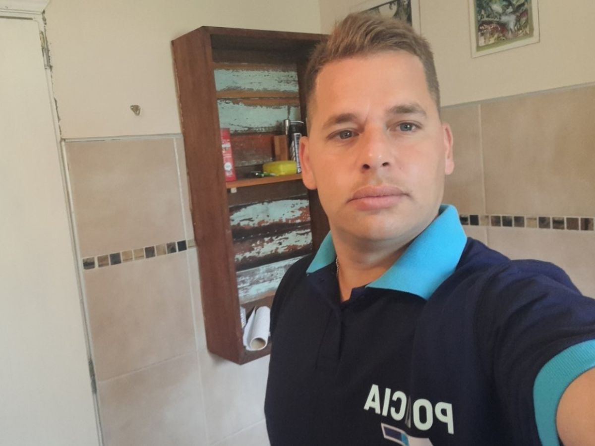 Un policía asesinó a su exsuegra y golpeó con un palo a su expareja. Un policía asesinó a su exsuegra y golpeó con un palo a su expareja.