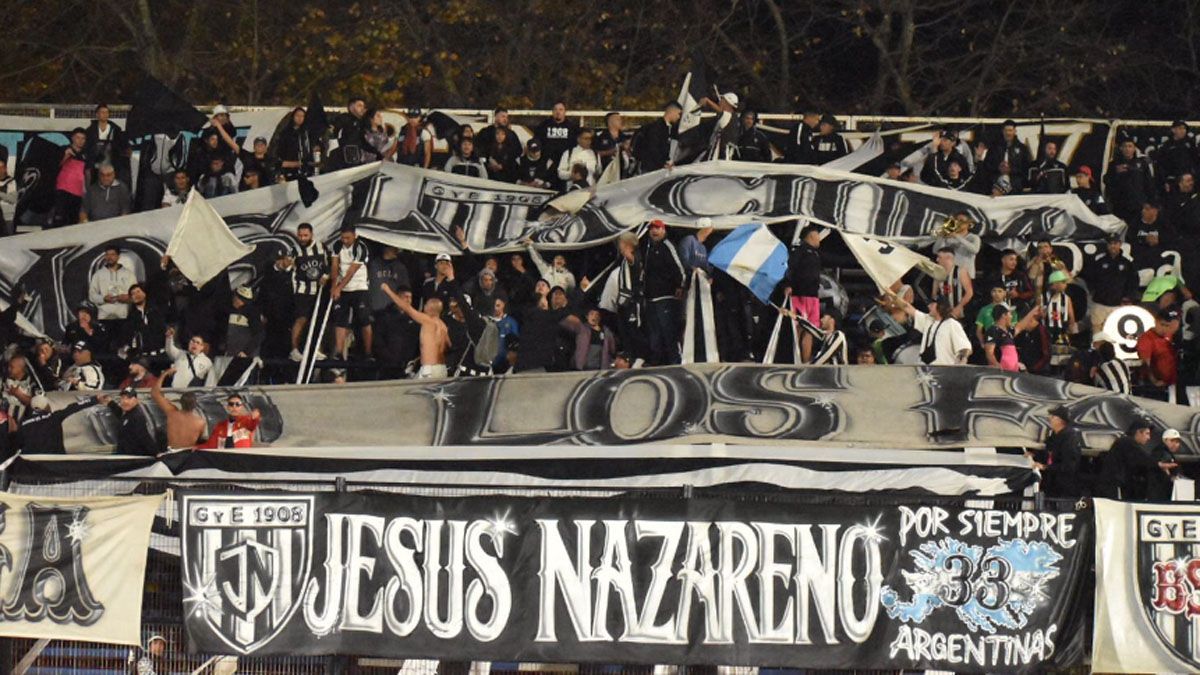 The fans of Gimnasia y Esgrima did not miss the duel with All Boys