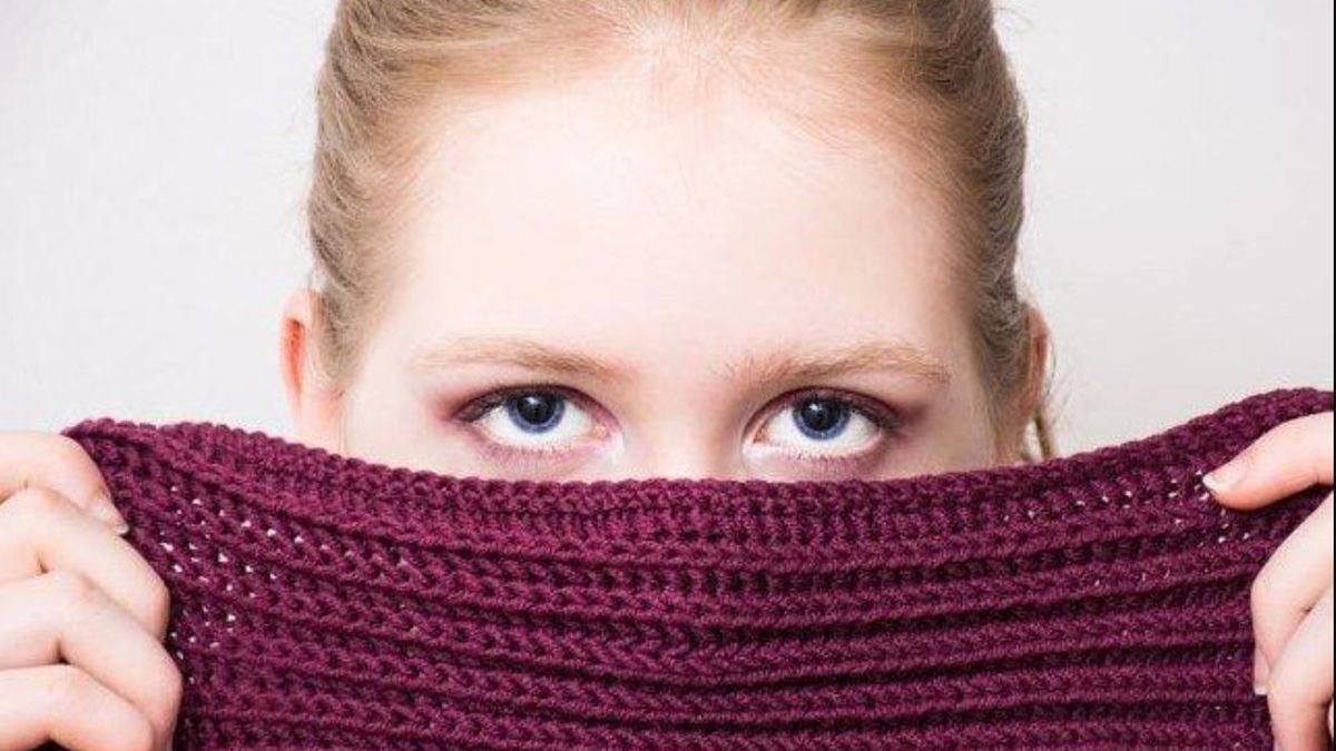 El Síndrome de Moebius puede afectar el parpadeo, el movimiento lateral de los ojos, la sonrisa y otras expresiones de la cara El Síndrome de Moebius puede afectar el parpadeo, el movimiento lateral de los ojos, la sonrisa y otras expresiones de la cara